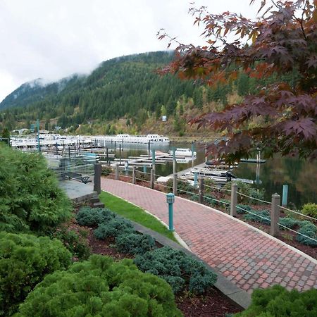 Hotel Super 8 By Wyndham Sicamous Exterior foto