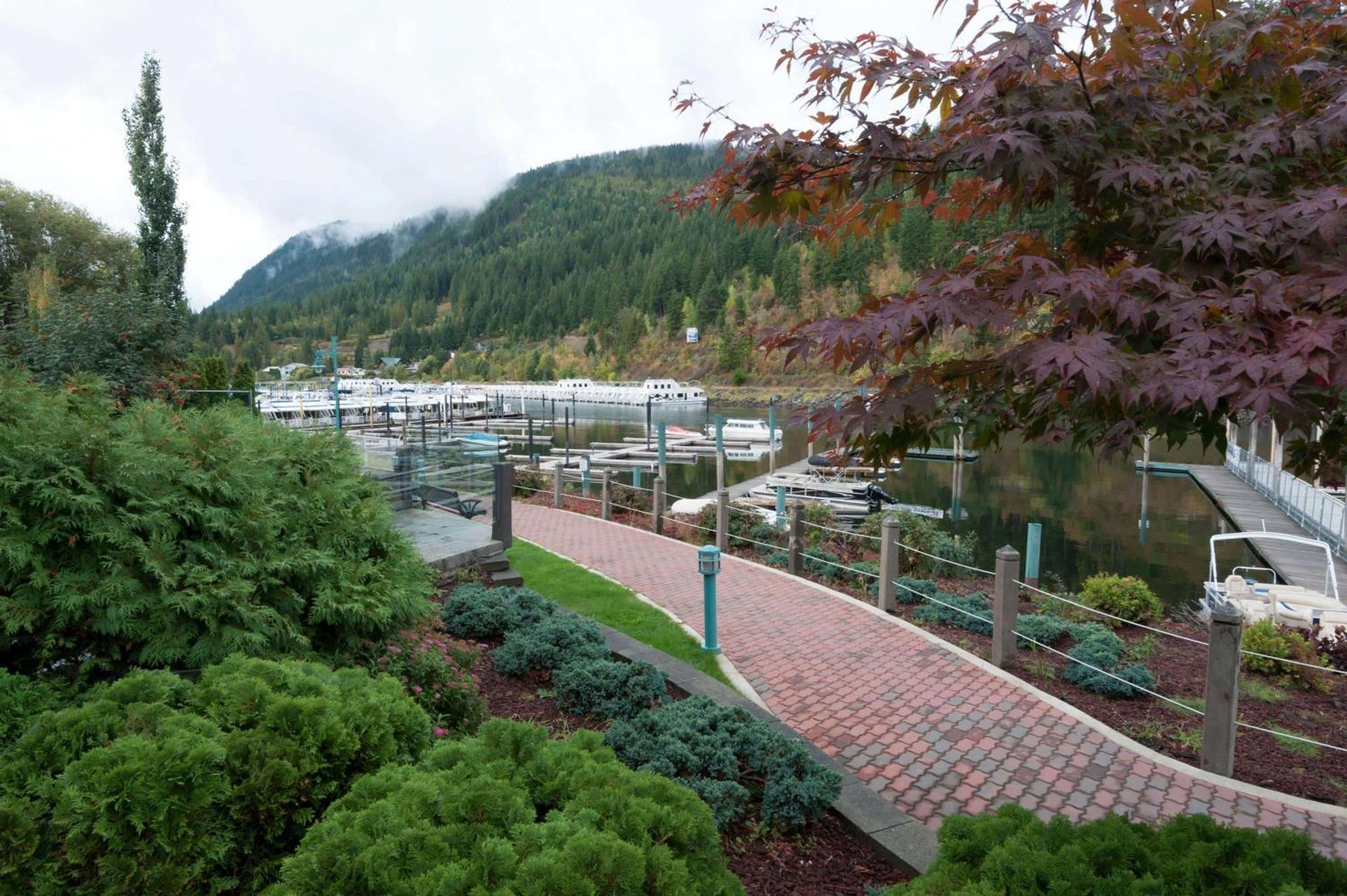 Hotel Super 8 By Wyndham Sicamous Exterior foto