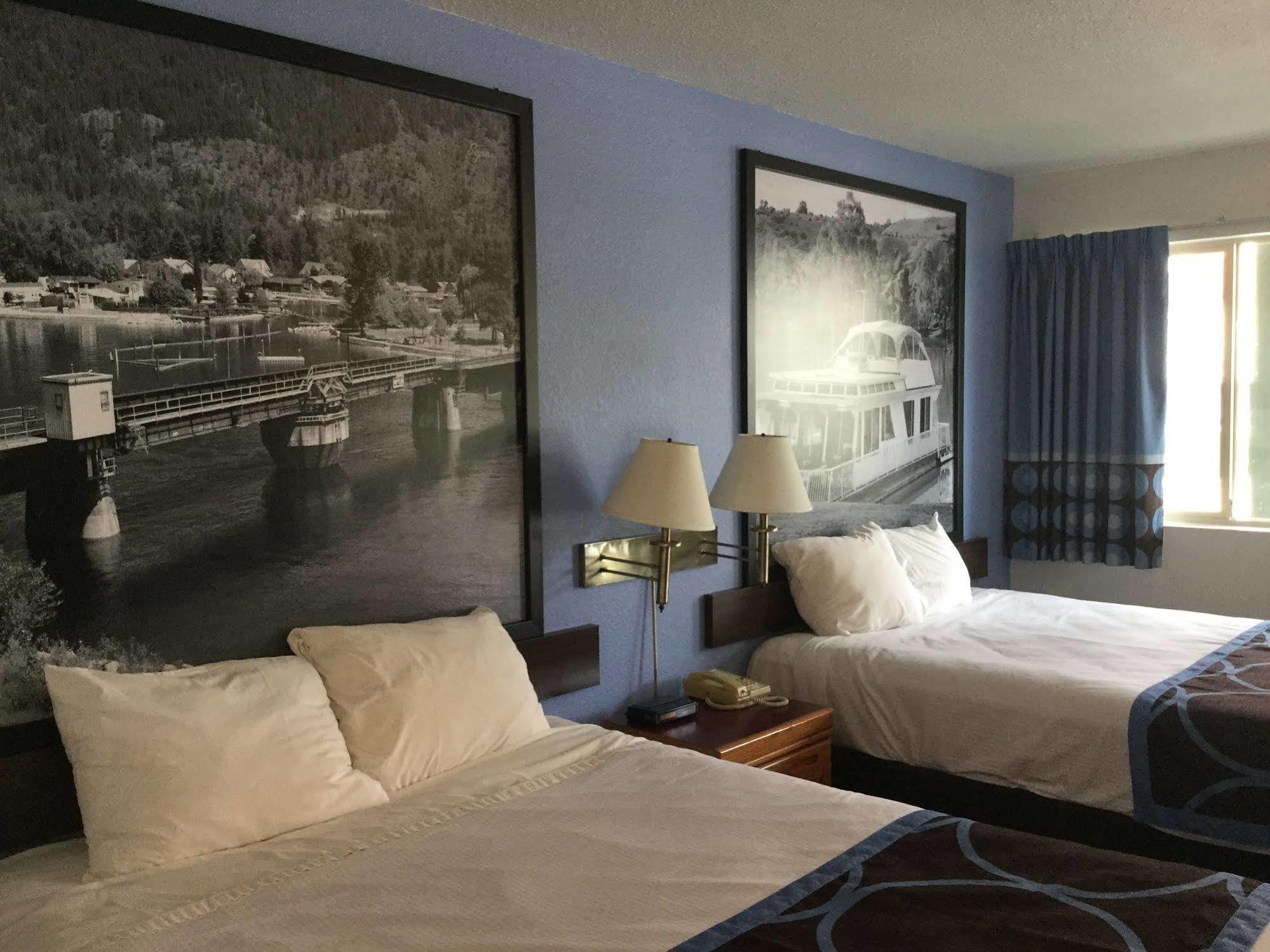 Hotel Super 8 By Wyndham Sicamous Exterior foto
